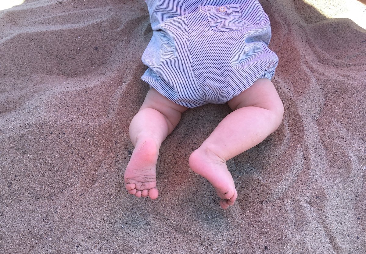 Baby am Strand 