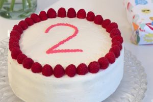 Kuchen zum 2. Geburtstag Himbeeren