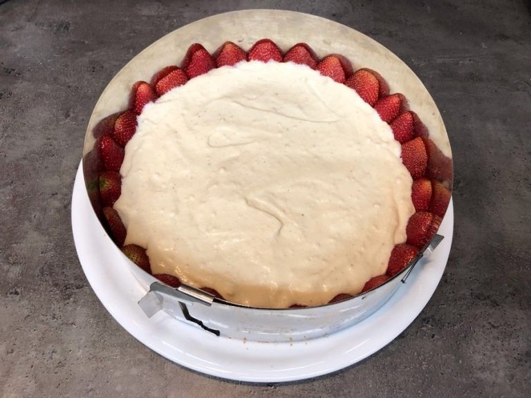 Erdbeer-Torte mit Vanillepudding und Schoko-Sahne | Rezept - Reise-Mama