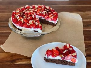 Erdbeer-Schoko-Kuchen mit Pudding Rezept